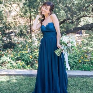 Navy blue bridesmaid's dress